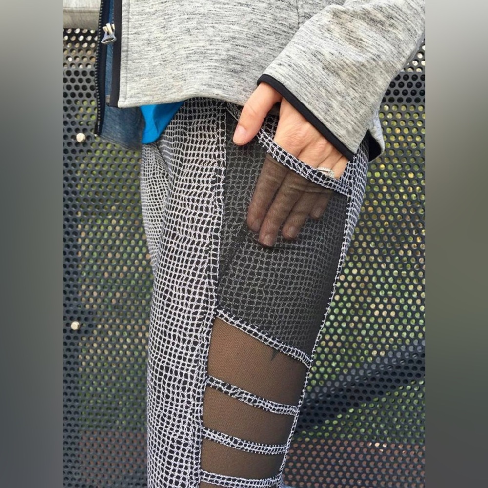 Lululemonwild And Free Tight Fall Net White Black… - image 4